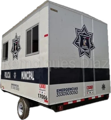 Módulo móvil para policía municipal, vista trasera